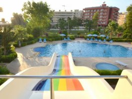 Fully furnished, seafront 2 + 1 130m2 fully furnished luxury residence apartment in Alanya Mahmutlar