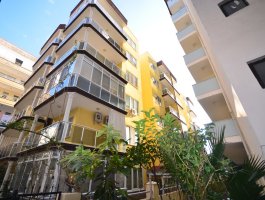 Mahmutlar'da denize yakın 2+1 110m2 ful eşyalı 
