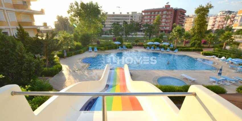 Fully furnished, seafront 2 + 1 130m2 fully furnished luxury residence apartment in Alanya Mahmutlar